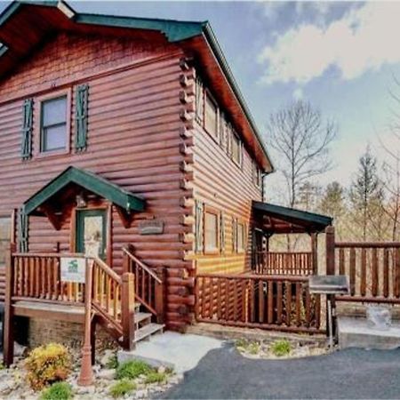 Dreams Come True With This Luxury Cabin! Гетлинбург Екстериор снимка