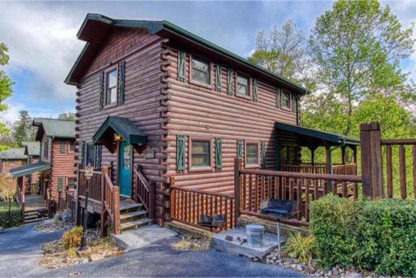 Dreams Come True With This Luxury Cabin! Гетлинбург Екстериор снимка