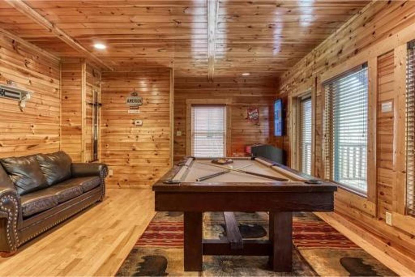 Dreams Come True With This Luxury Cabin! Гетлинбург Екстериор снимка